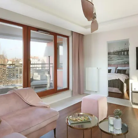 Przystan W Waterlane Island グダニスク